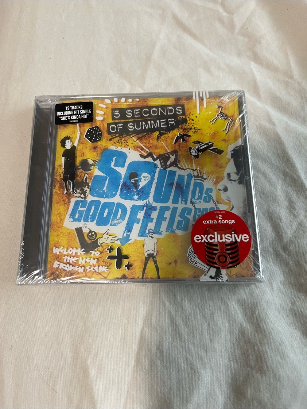 Sounds Good Feels Good (Deluxe)
5 Seconds of Summer CD.
